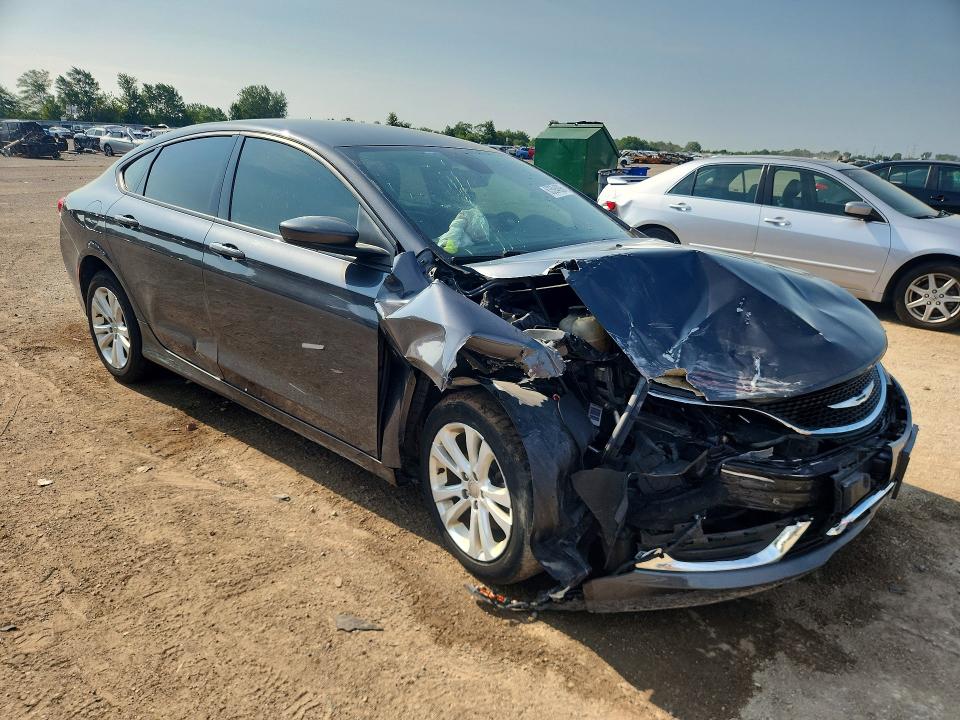 Photo 4 from auction – 2015 CHRYSLER 200 with VIN 1C3CCCABXFN527954