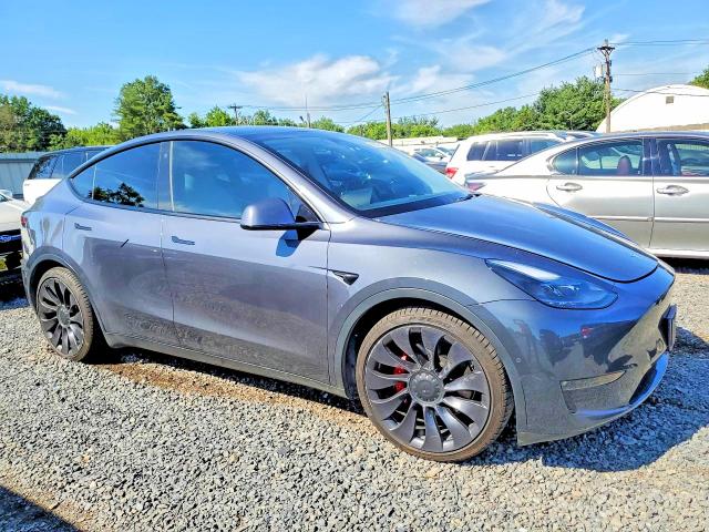 Photo 4 from auction – 2022 TESLA MODEL Y with VIN 7SAYGDEF2NF312366