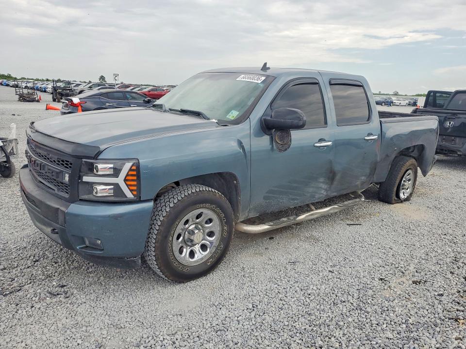 Снимка 1 от търг – 2011 CHEVROLET SILVERADO с VIN 3GCPCSE05BG264422