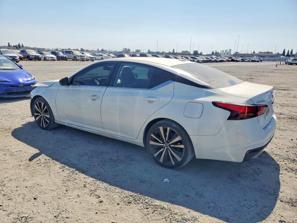 Photo 2 from auction – 2020 NISSAN ALTIMA with VIN 1N4BL4CV4LC240241
