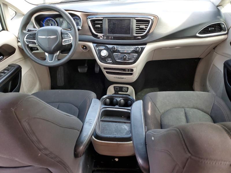 Снимка 8 от търг – 2018 CHRYSLER PACIFICA с VIN 2C4RC1FG1JR126156