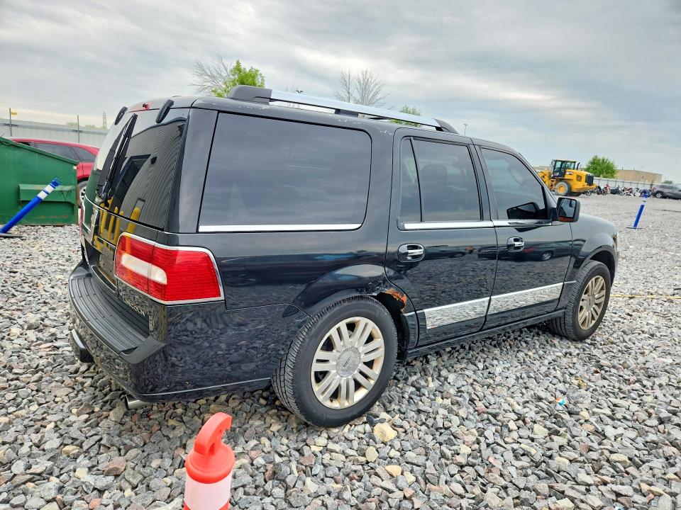 Photo 3 from auction – 2012 LINCOLN NAVIGATOR with VIN 5LMJJ2J56CEL08118