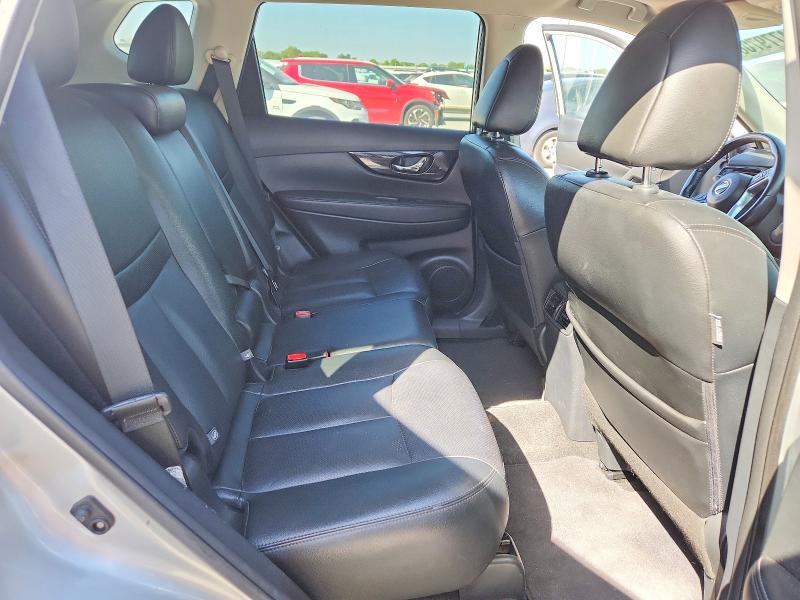 Photo 10 from auction – 2018 NISSAN ROGUE with VIN 5N1AT2MTXJC845316