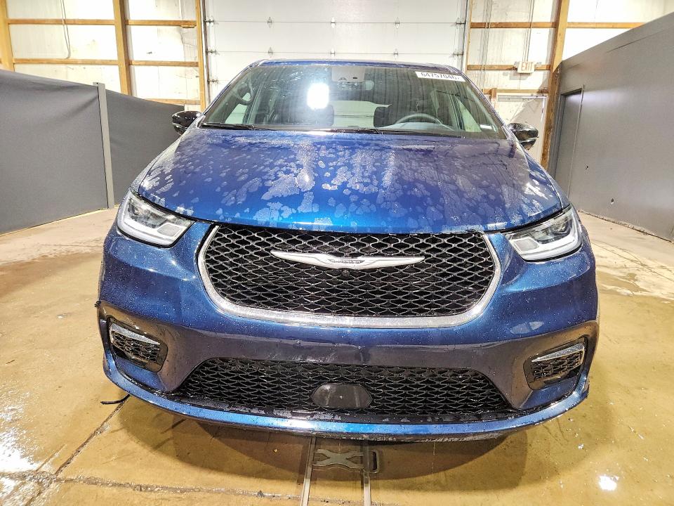 Photo 5 from auction – 2025 CHRYSLER PACIFICA with VIN 2C4RC1BG4SR561454