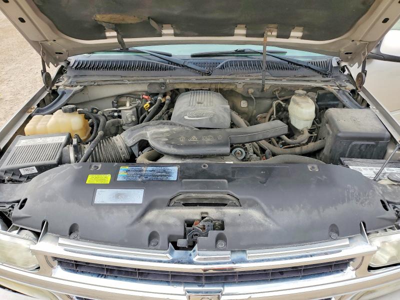 Photo 11 from auction – 2004 CHEVROLET SUBURBAN with VIN 3GNFK16Z04G311629