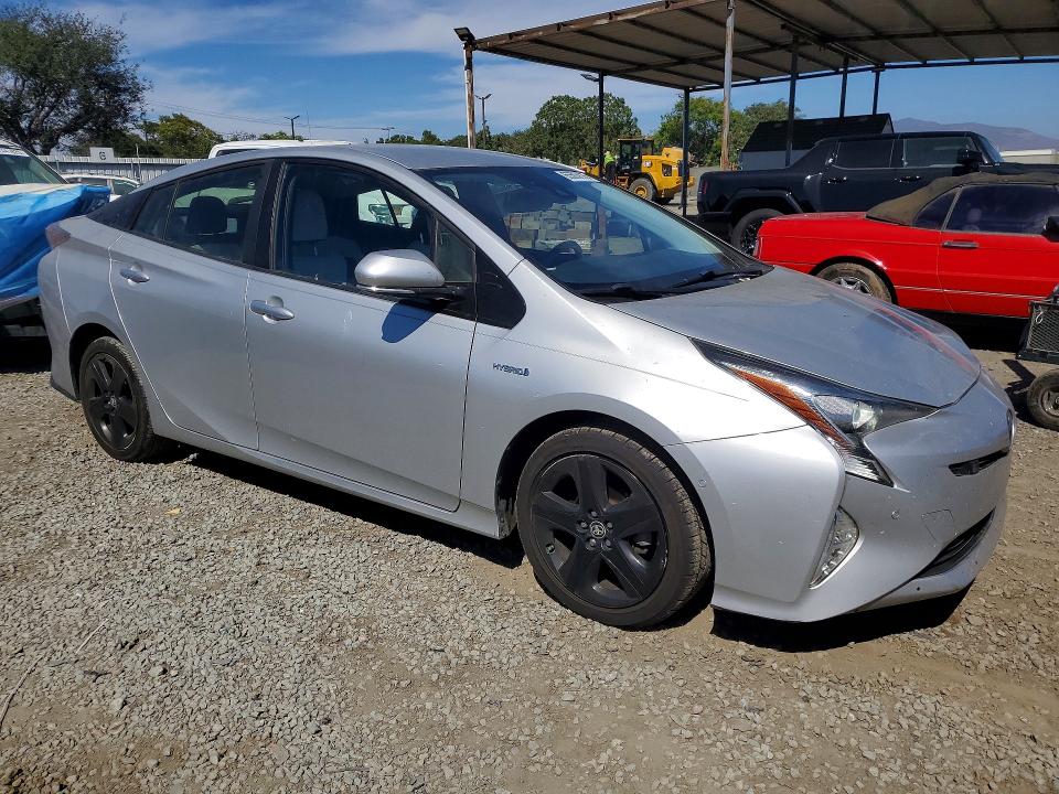 Photo 4 from auction – 2017 TOYOTA PRIUS with VIN JTDKARFU0H3541743