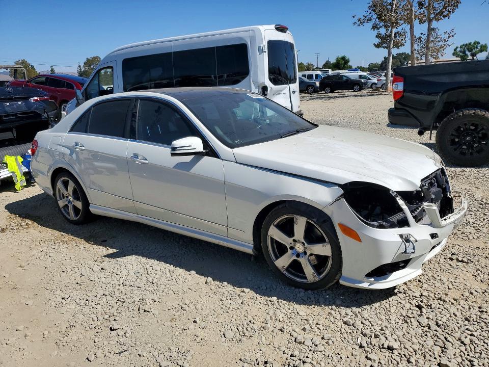 Photo 4 from auction – 2011 MERCEDES-BENZ E with VIN WDDHF5GB7BA472110