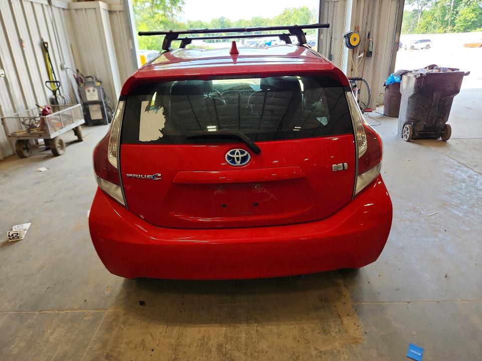 Photo 6 from auction – 2015 TOYOTA PRIUS C with VIN JTDKDTB31F1585308