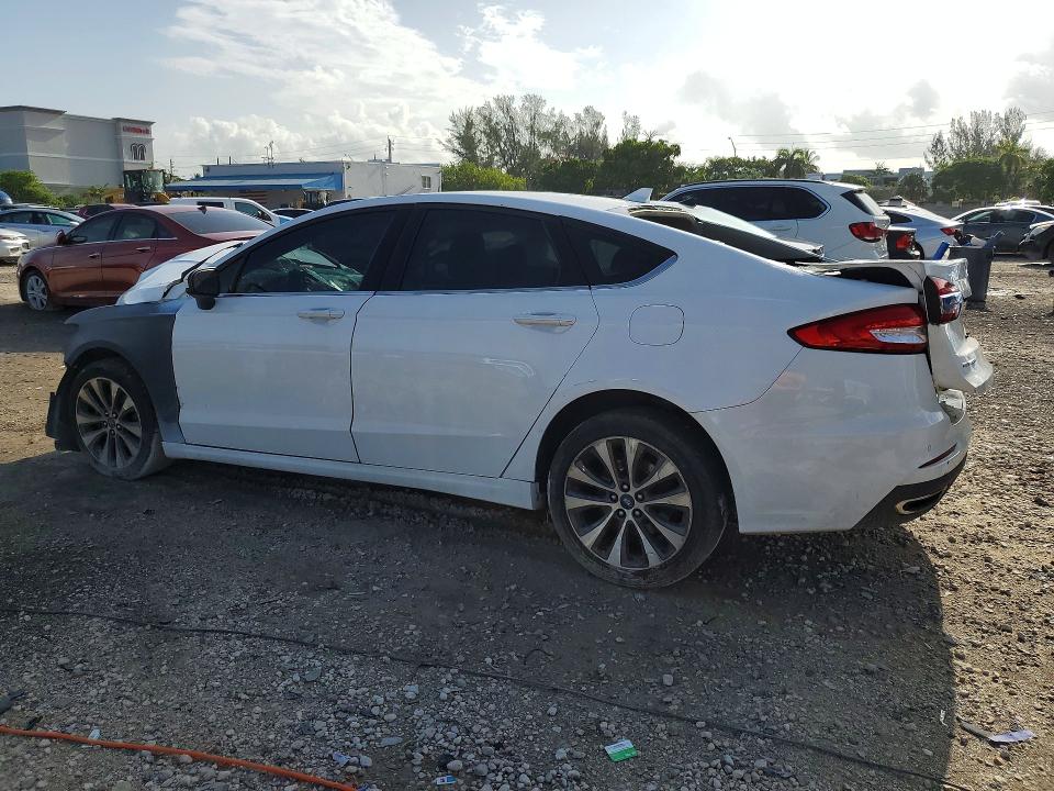 Photo 2 from auction – 2020 FORD FUSION with VIN 3FA6P0T94LR190931
