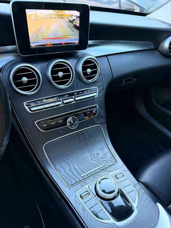 Photo 7 from auction – 2017 MERCEDES-BENZ C with VIN 55SWF4KB0HU199626