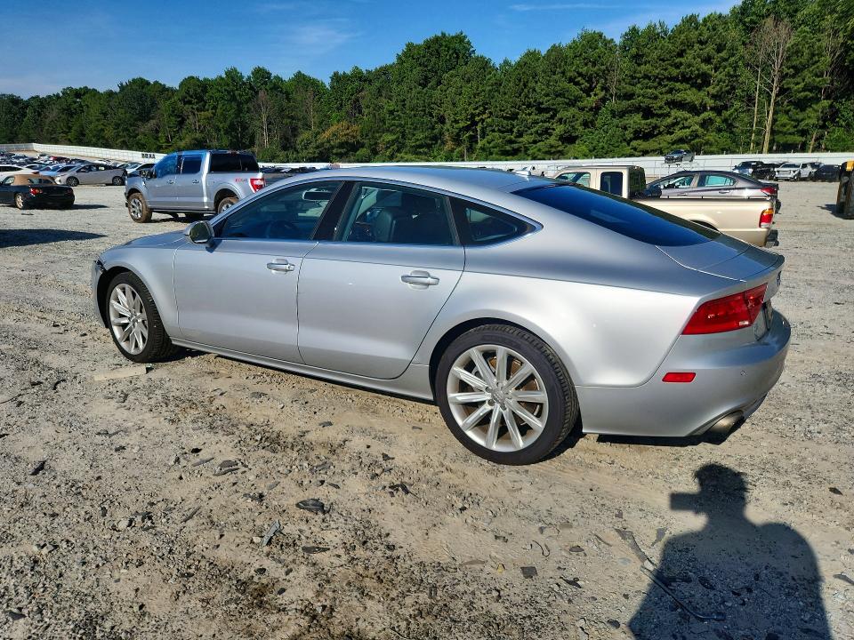 صورة رقم 2 من المزاد - 2015 AUDI A7 مع VIN WAUWGAFC6FN010358