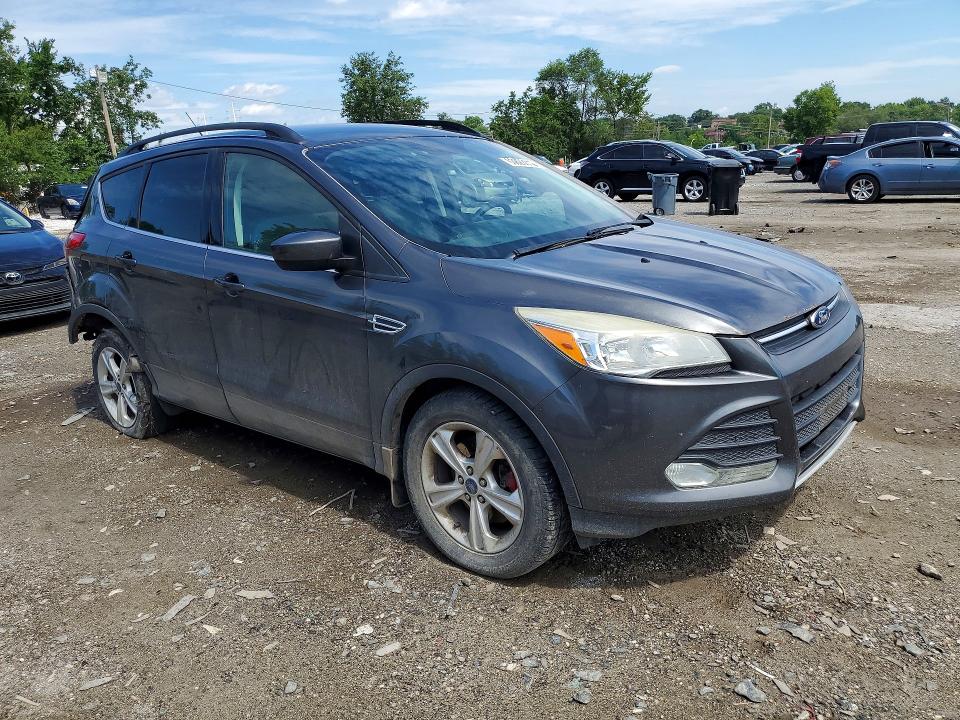 Photo 4 from auction – 2016 FORD ESCAPE with VIN 1FMCU9GX8GUA27681