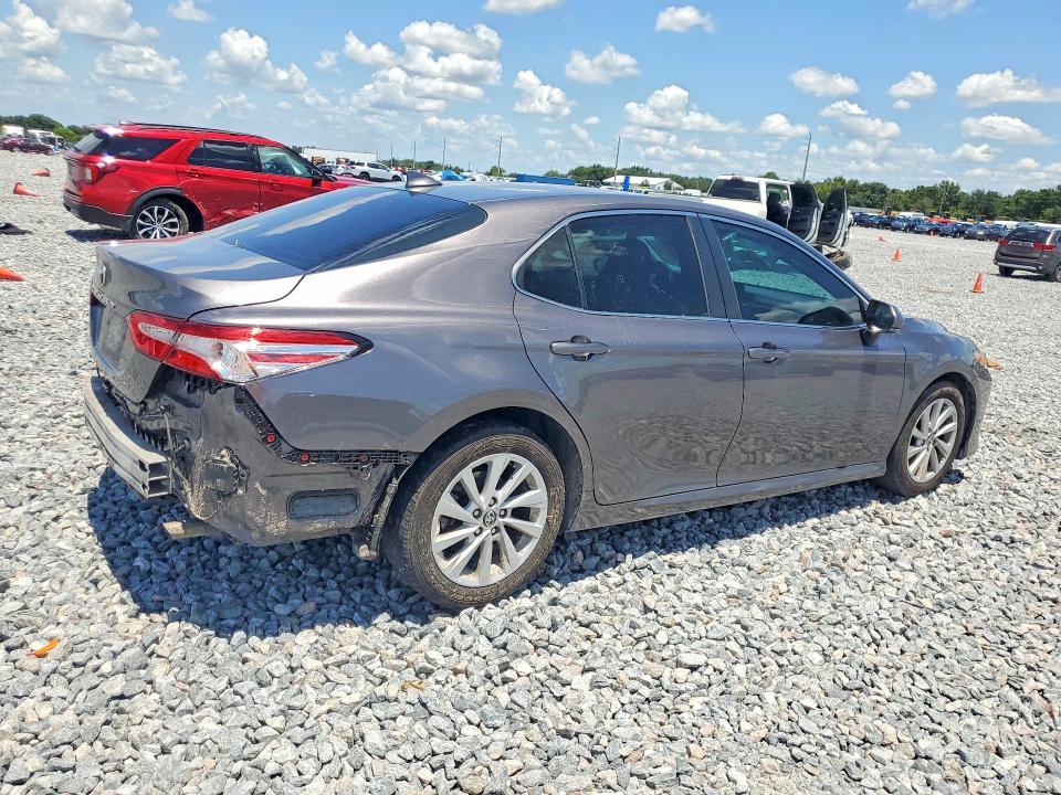 Photo 3 from auction – 2022 TOYOTA CAMRY with VIN 4T1R11AK3NU647112