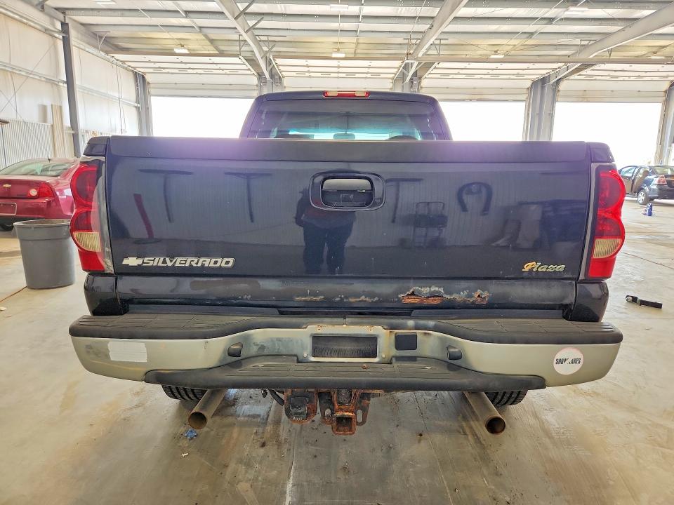 Photo 6 from auction – 2006 CHEVROLET SILVERADO with VIN 1GCHK29U16E284068