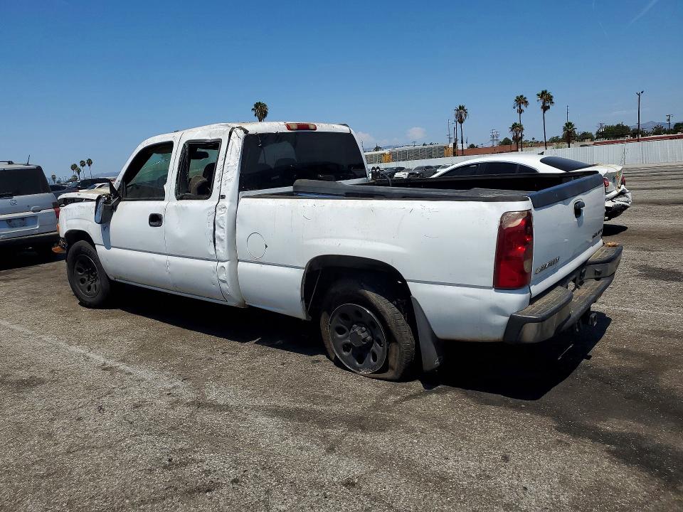 Photo 2 from auction – 2005 CHEVROLET SILVERADO with VIN 2GCEC19V151350962