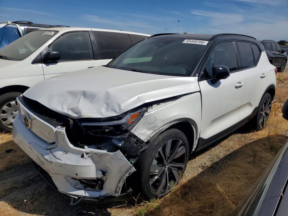 VOLVO XC40 2021 with VIN YV4ED3UR5M2583953 - Photo from auction
