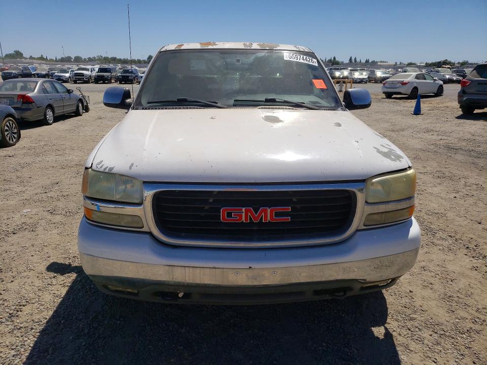 Photo 5 from auction – 2002 GMC NEW SIERRA with VIN 2GTEC19V821390080