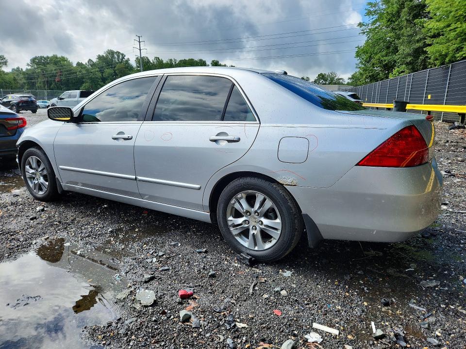 Снимка 2 от търг – 2007 HONDA ACCORD с VIN 1HGCM56867A200897