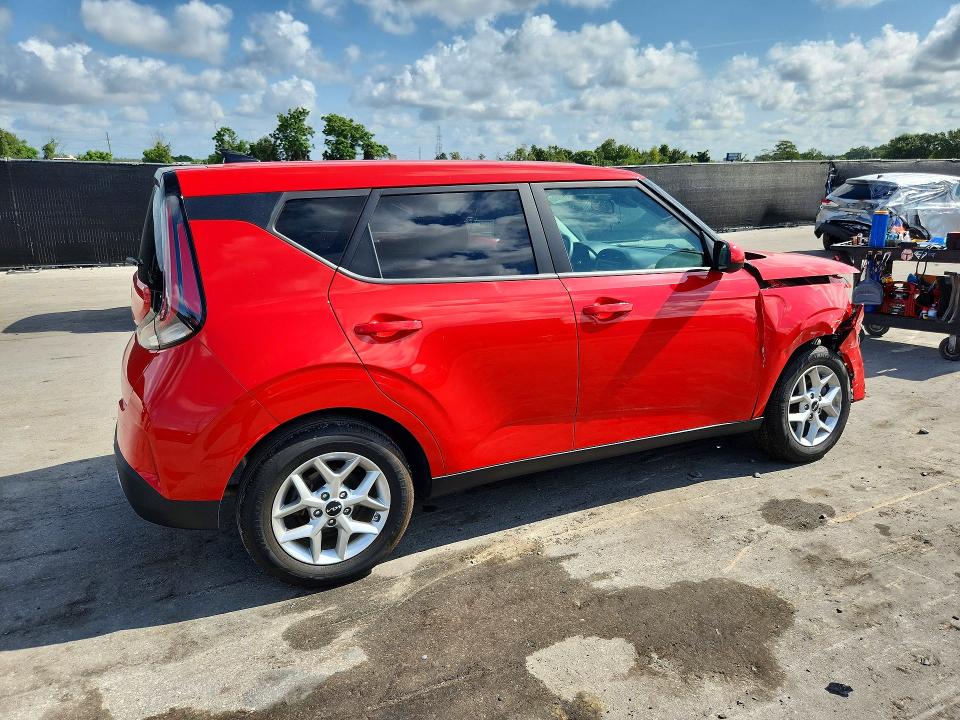 Снимка 3 от търг – 2024 KIA SOUL с VIN KNDJ23AU5R7238531