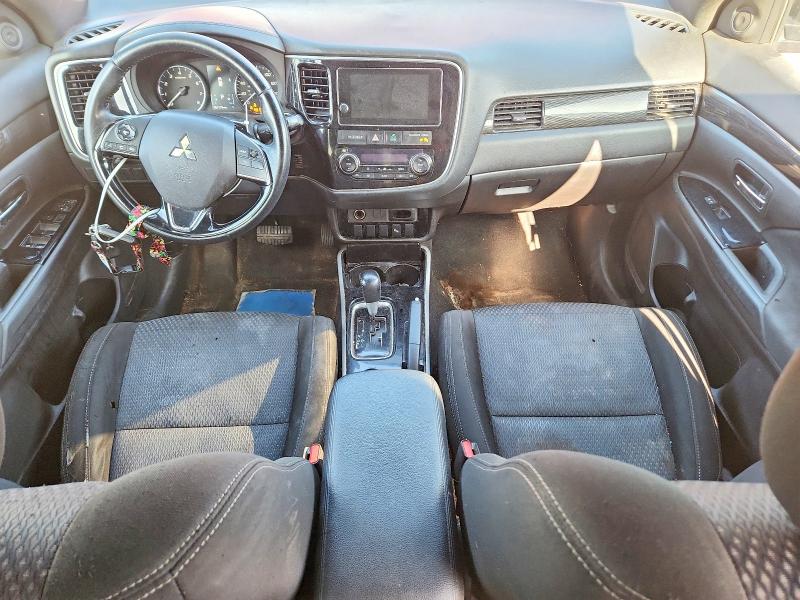 Photo 8 from auction – 2018 MITSUBISHI OUTLANDER with VIN JA4AD3A31JZ036774