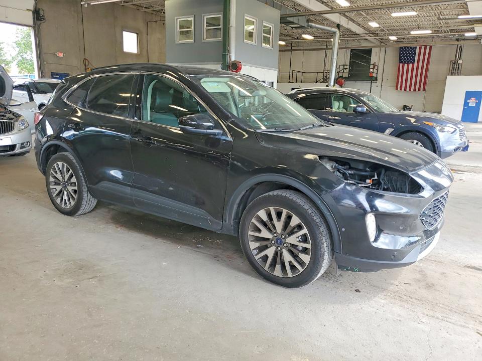 Photo 4 from auction – 2020 FORD ESCAPE with VIN 1FMCU9J98LUA56585