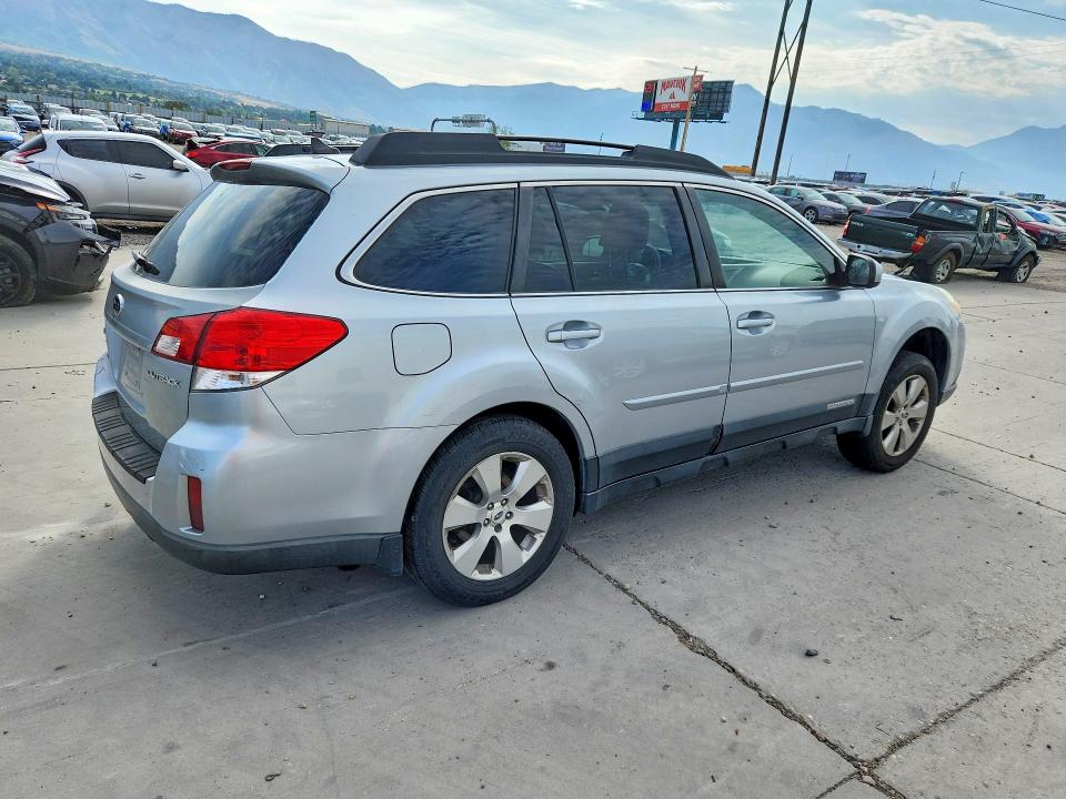 Photo 3 from auction – 2012 SUBARU OUTBACK with VIN 4S4BRCKC7C3258411