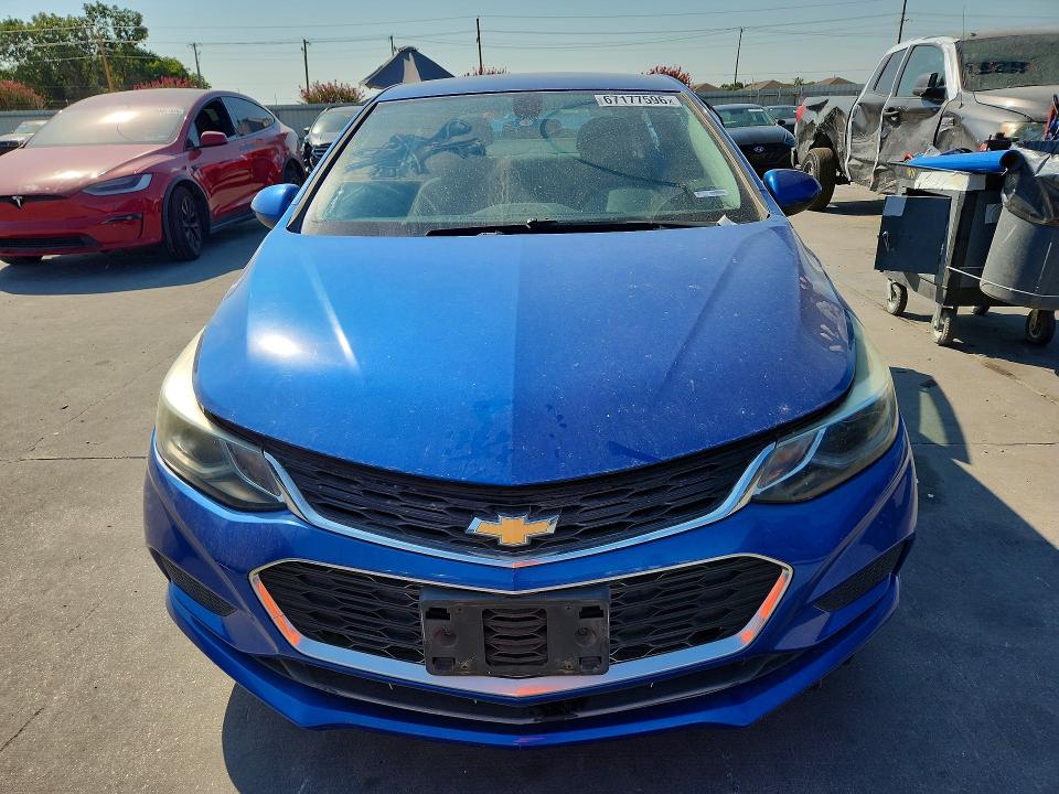 Photo 5 from auction – 2017 CHEVROLET CRUZE with VIN 3G1BE5SM2HS531754