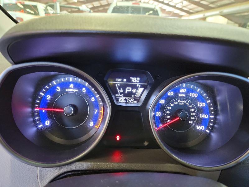 Photo 9 from auction – 2016 HYUNDAI ELANTRA with VIN 5NPDH4AE6GH744128
