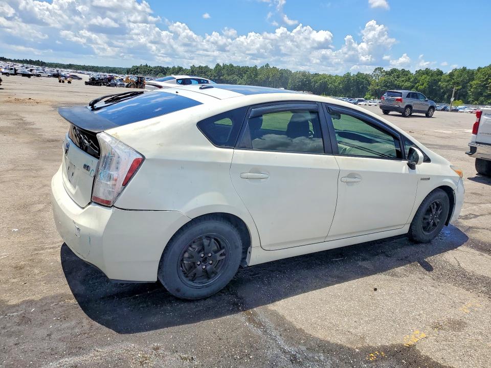 Photo 3 from auction – 2014 TOYOTA PRIUS with VIN JTDKN3DU8E0378230