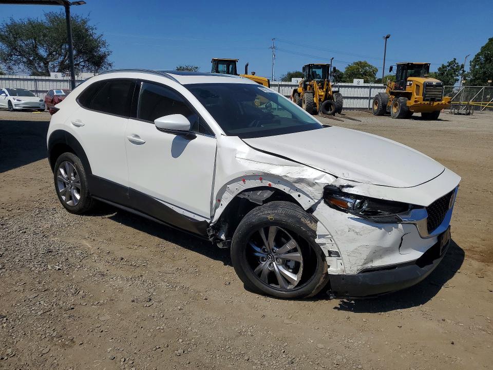 Photo 4 from auction – 2021 MAZDA CX-30 with VIN 3MVDMBEY2MM244217