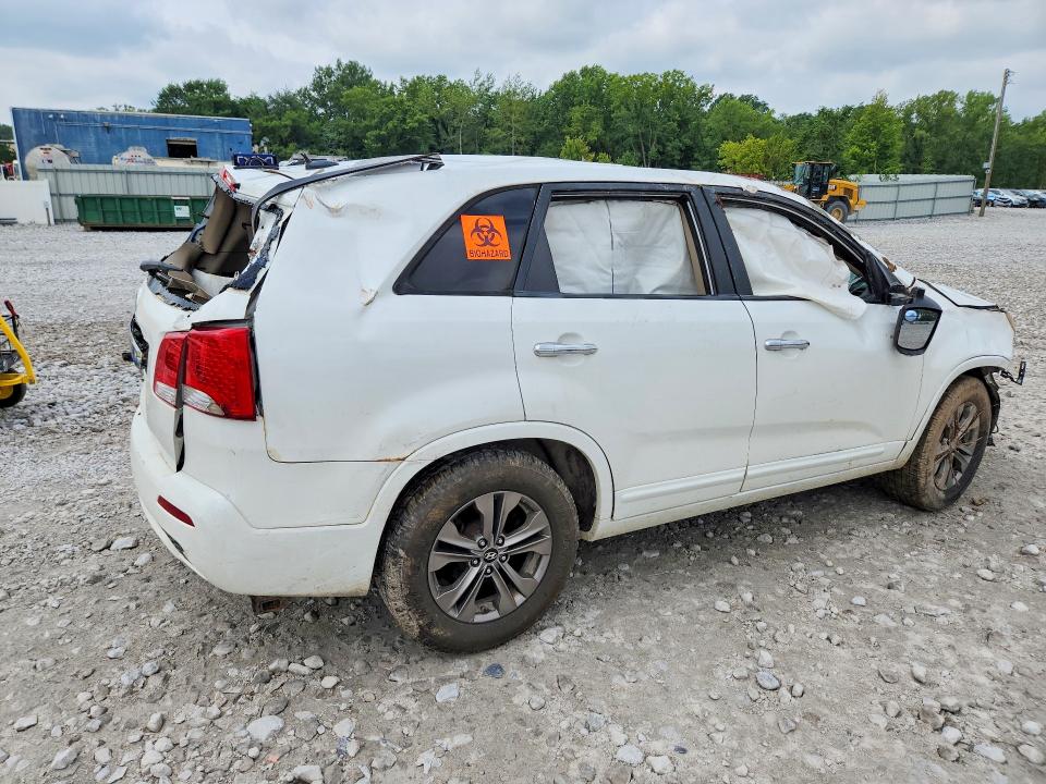 Photo 3 from auction – 2013 KIA SORENTO with VIN 5XYKTDA2XDG336746