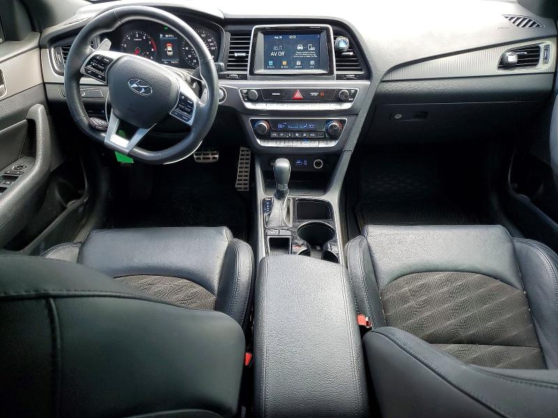 Photo 8 from auction – 2019 HYUNDAI SONATA with VIN 5NPE34AF0KH734179