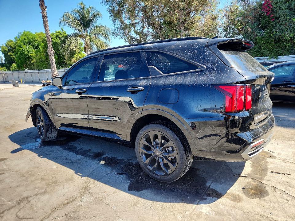 Photo 2 from auction – 2023 KIA SORENTO with VIN 5XYRK4LF2PG202951