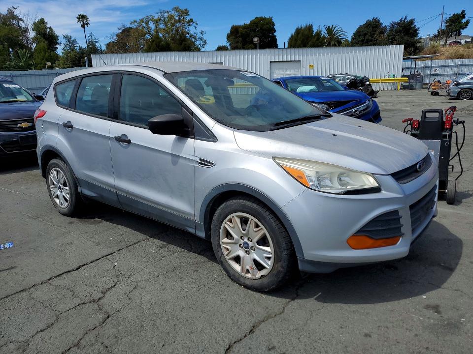 Photo 4 from auction – 2014 FORD ESCAPE with VIN 1FMCU0F72EUB32257
