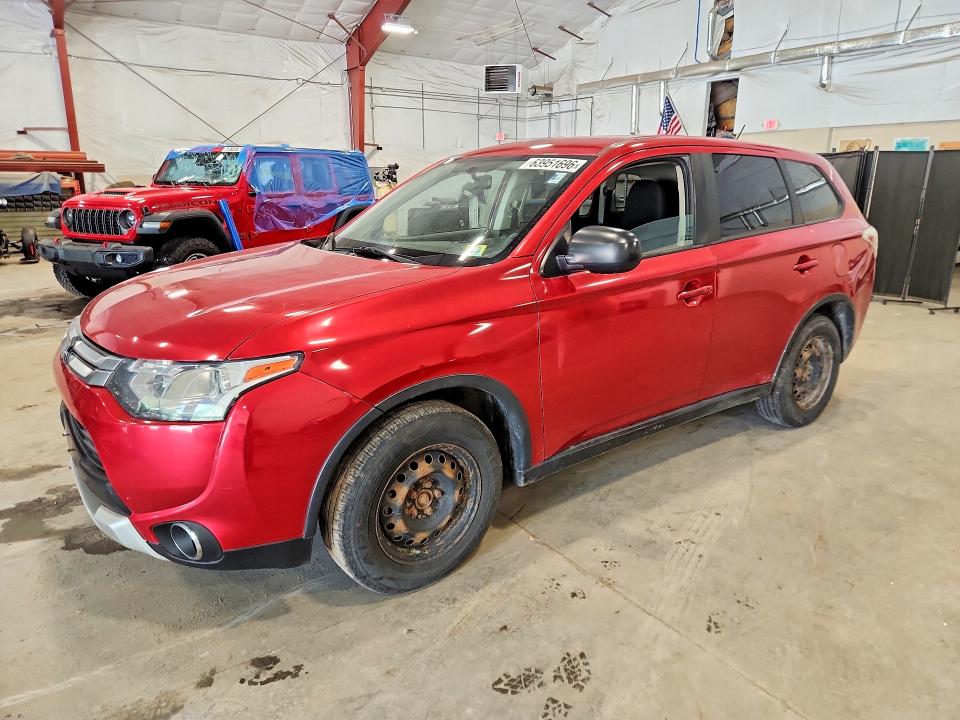 MITSUBISHI OUTLANDER 2015 z numerem VIN JA4AD2A36FZ000354 - Zdjęcie z aukcji
