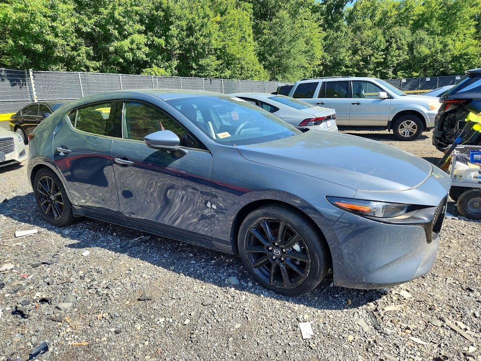 Photo 4 from auction – 2021 MAZDA 3 with VIN JM1BPAML1M1324864