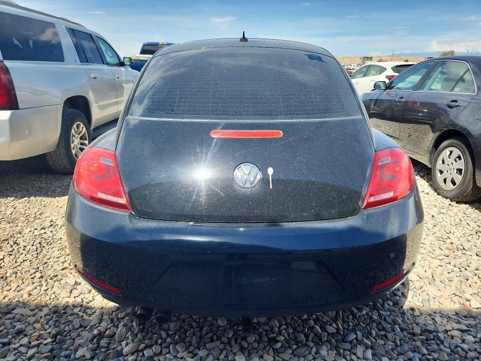 Photo 6 from auction – 2012 VOLKSWAGEN BEETLE with VIN 3VWHP7AT2CM631816