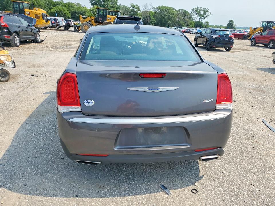 Photo 6 from auction – 2019 CHRYSLER 300 with VIN 2C3CCAAG0KH564952