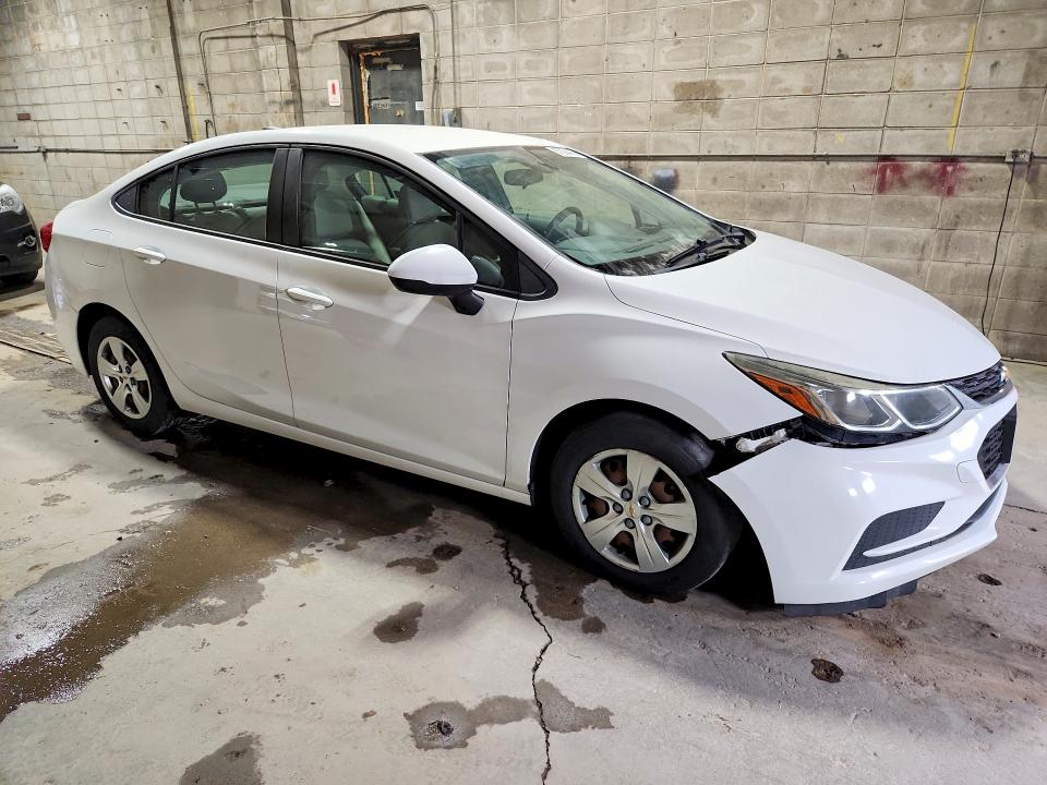 Photo 4 from auction – 2017 CHEVROLET CRUZE with VIN 3G1BC5SMXHS565236