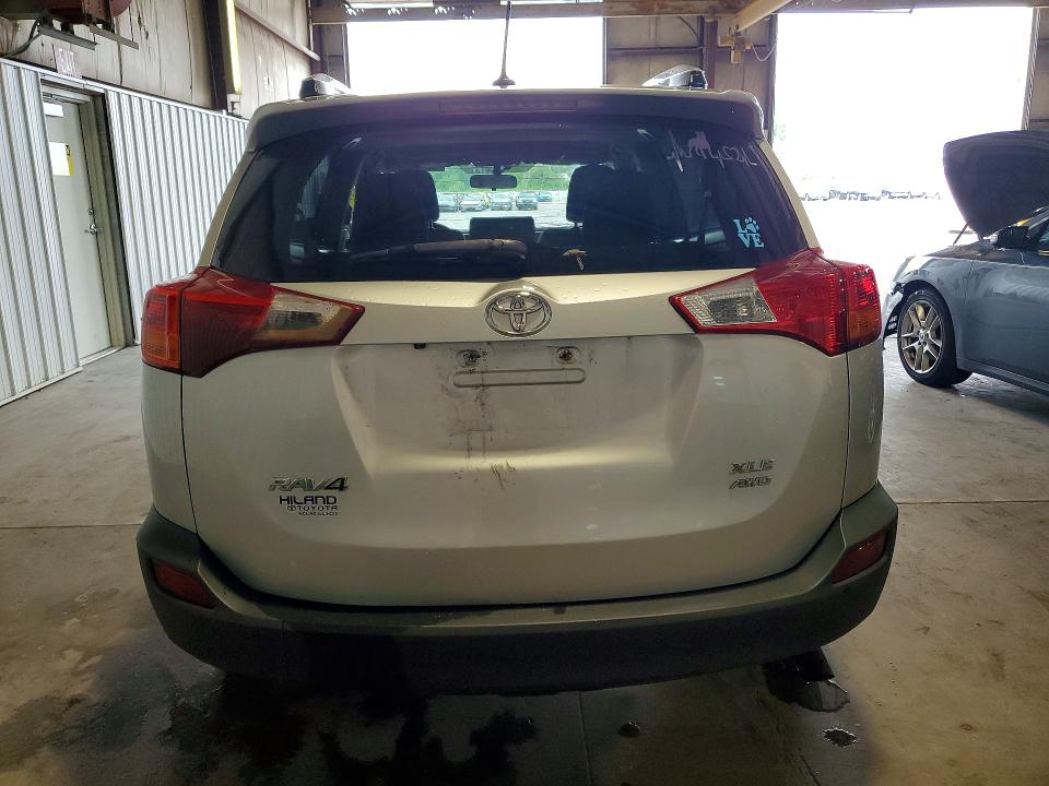 Photo 6 from auction – 2015 TOYOTA RAV4 with VIN JTMRFREV7FD117784