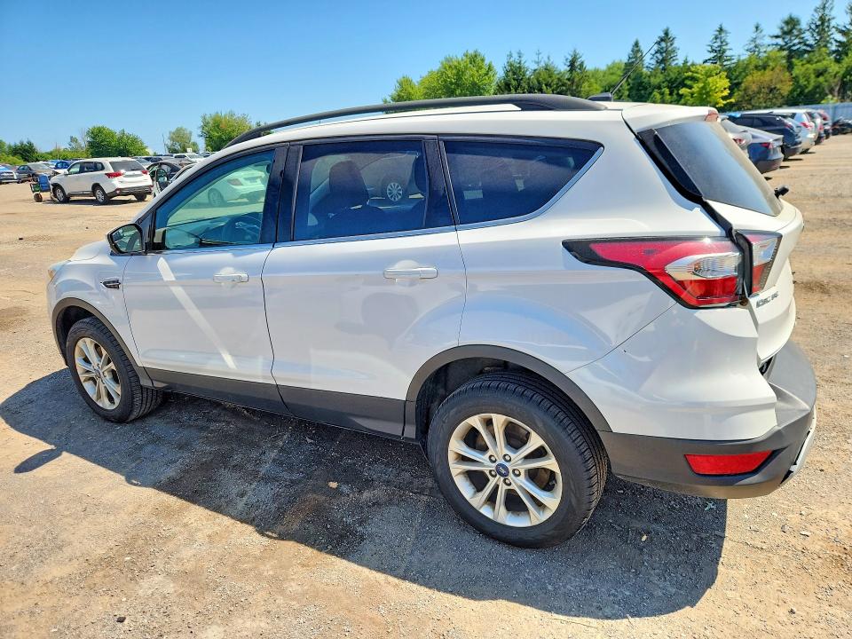 Photo 2 from auction – 2018 FORD ESCAPE with VIN 1FMCU9GDXJUB17735