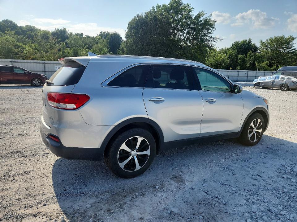 Photo 3 from auction – 2016 KIA SORENTO with VIN 5XYPH4A52GG007318