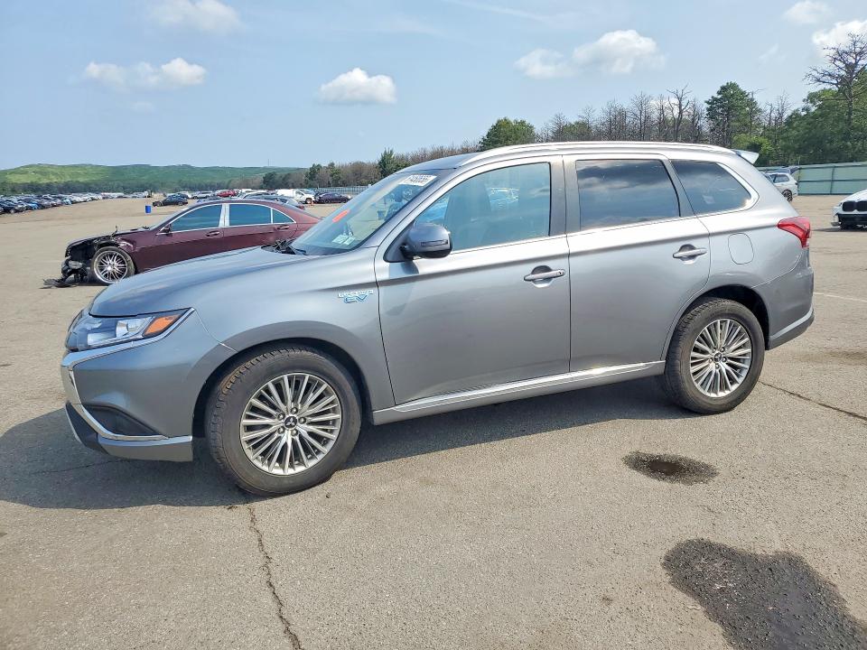 MITSUBISHI OUTLANDER 2022 with VIN JA4J2VA74NZ062666 - Photo from auction