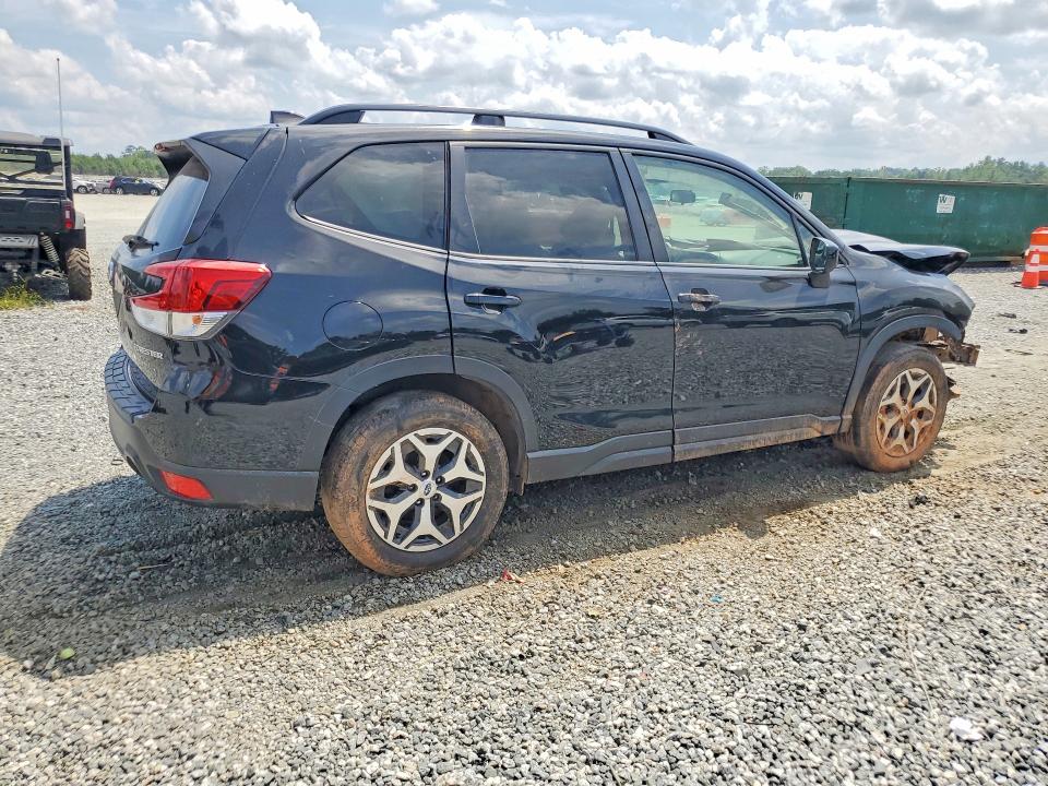 Photo 3 from auction – 2020 SUBARU FORESTER with VIN JF2SKAJC3LH548325