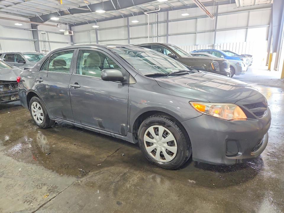 Photo 4 from auction – 2013 TOYOTA COROLLA with VIN 2T1BU4EE2DC057322