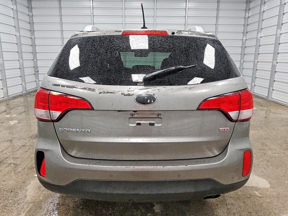 Photo 6 from auction – 2014 KIA SORENTO with VIN 5XYKTCA67EG517799