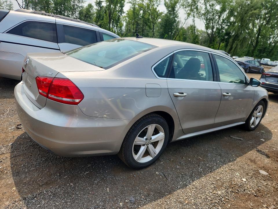 Photo 3 from auction – 2012 VOLKSWAGEN PASSAT with VIN 1VWBP7A38CC065815