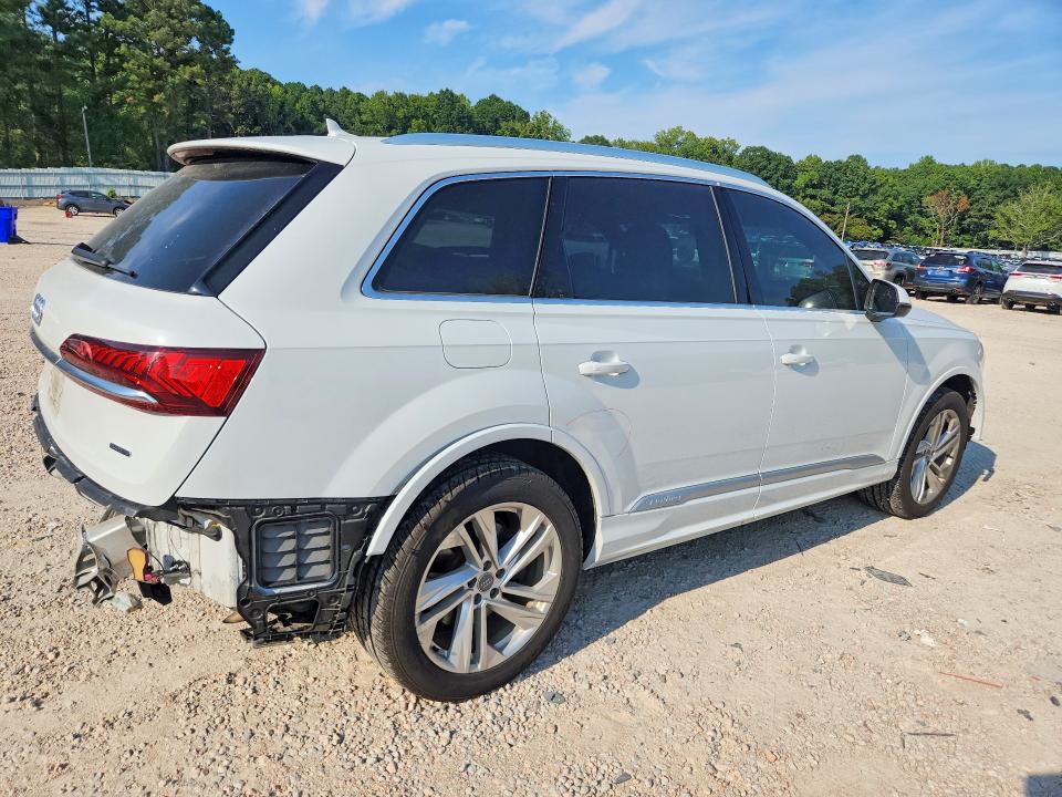 Photo 3 from auction – 2020 AUDI Q7 with VIN WA1AXAF73LD011351