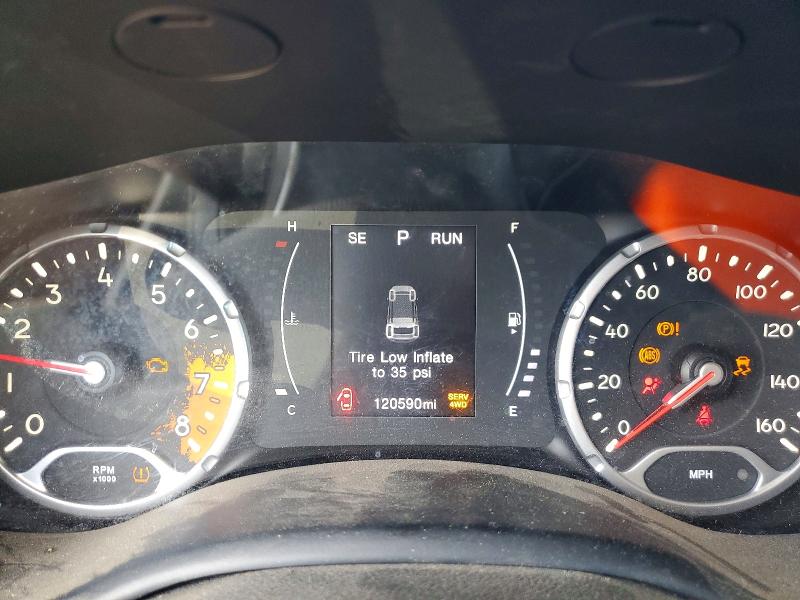 Photo 9 from auction – 2018 JEEP RENEGADE with VIN ZACCJBBB4JPJ05198