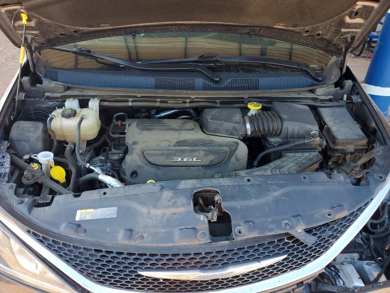 Photo 12 from auction – 2018 CHRYSLER PACIFICA with VIN 2C4RC1BG1JR157963